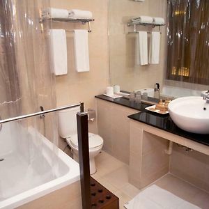 Deluxe Zimmer mit Kingsize-Bett